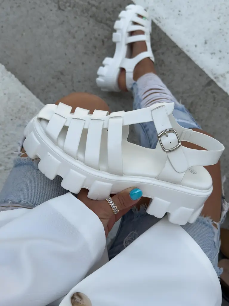 Fehér platformos női szandál HERMA