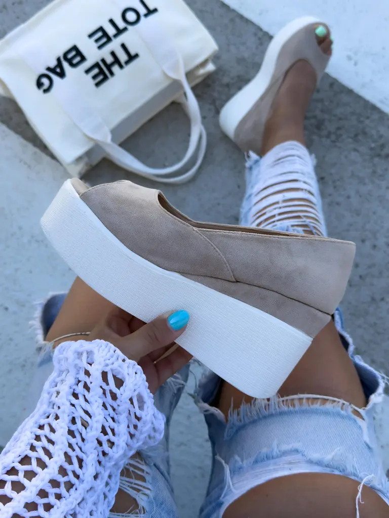 Barna platformos szandál TALYSA