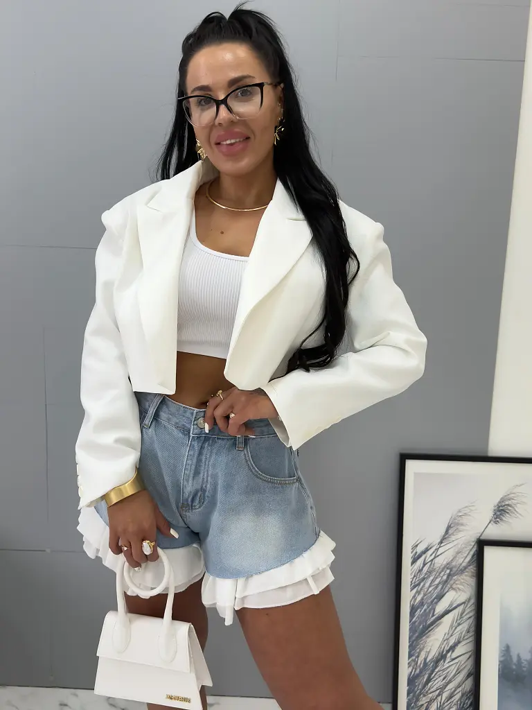 Rövid crop zakó válltöméssel MADISON - next