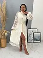 Krémszínű hosszú csipkés ingruha övvel LAULINA