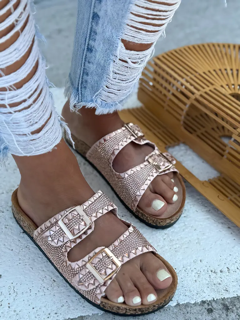 Kövekkel díszített papucs ANGELA