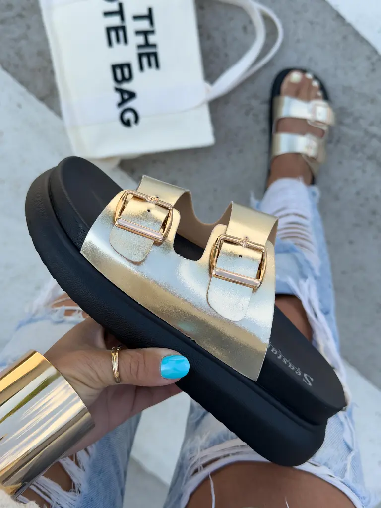 Platformos női papucs REBECCA