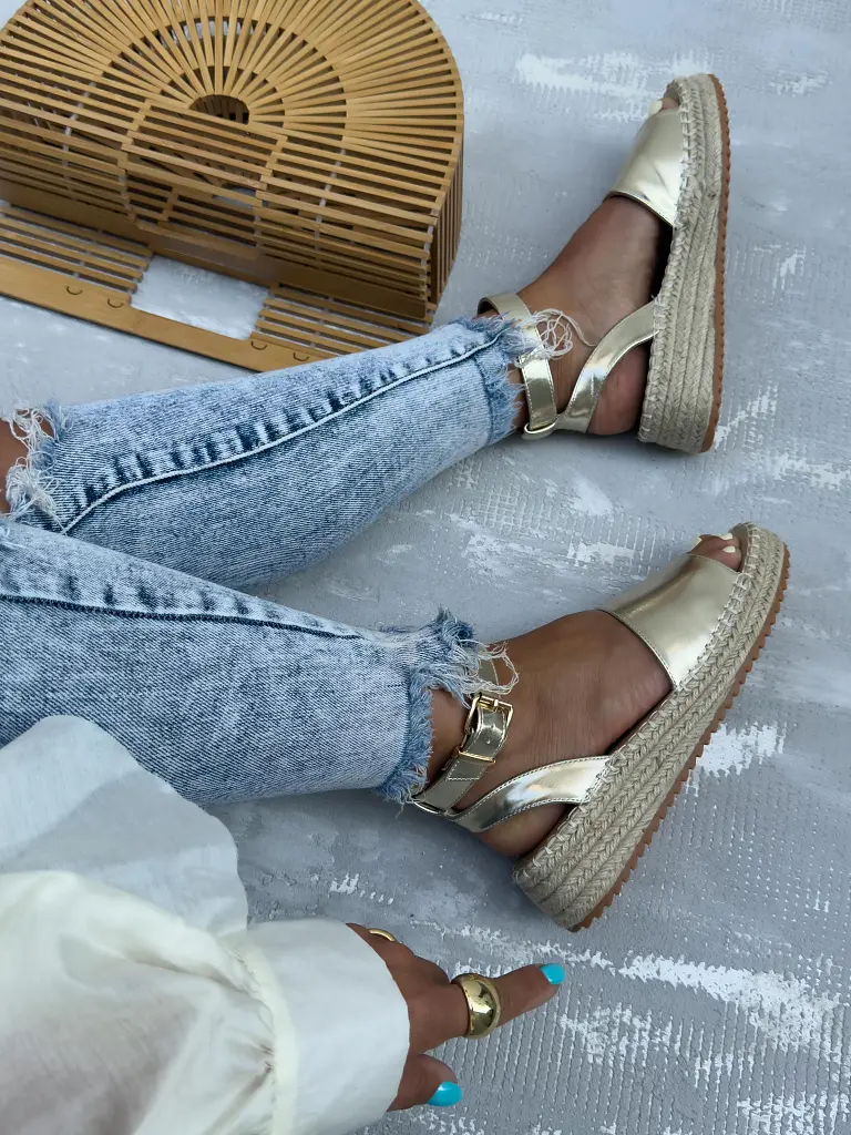 Elegáns szandál VALETTA - next