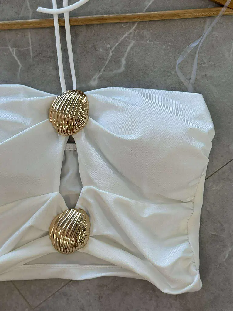 Nyakbakötős crop top melltöméssel CAMILA - next