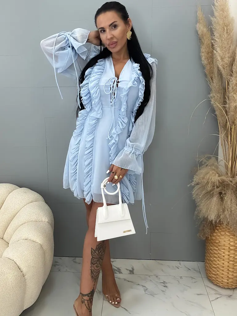 Világoskék siffon ruha YESSAMIA