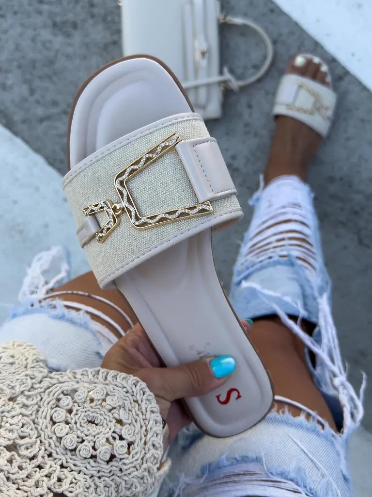 Női papucs arany színű dísszel RUBIN - next