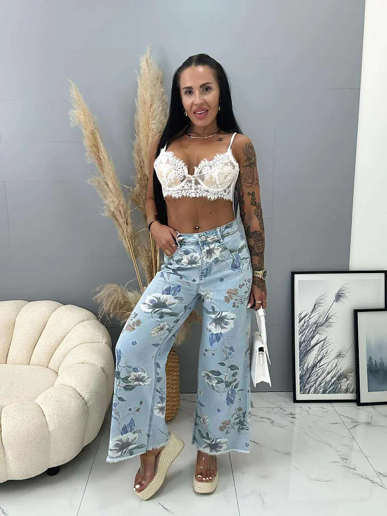 Magas derekú virágmintás wide-leg farmer