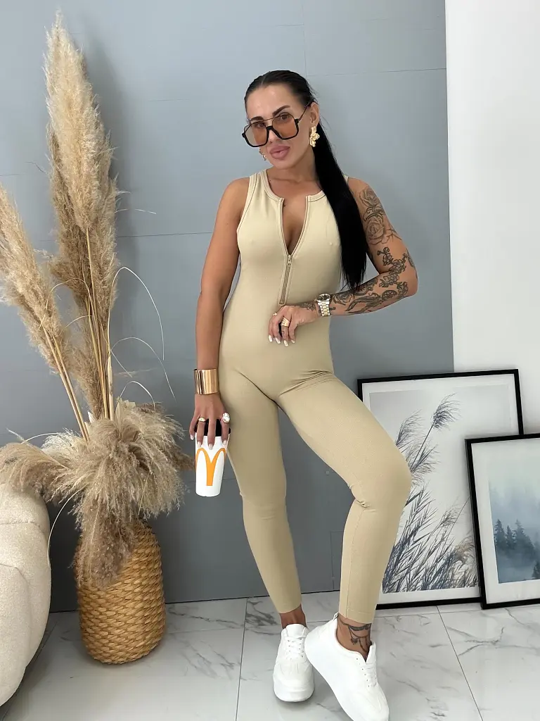 Alakformáló bordázott anyagú overál OLINDA - next