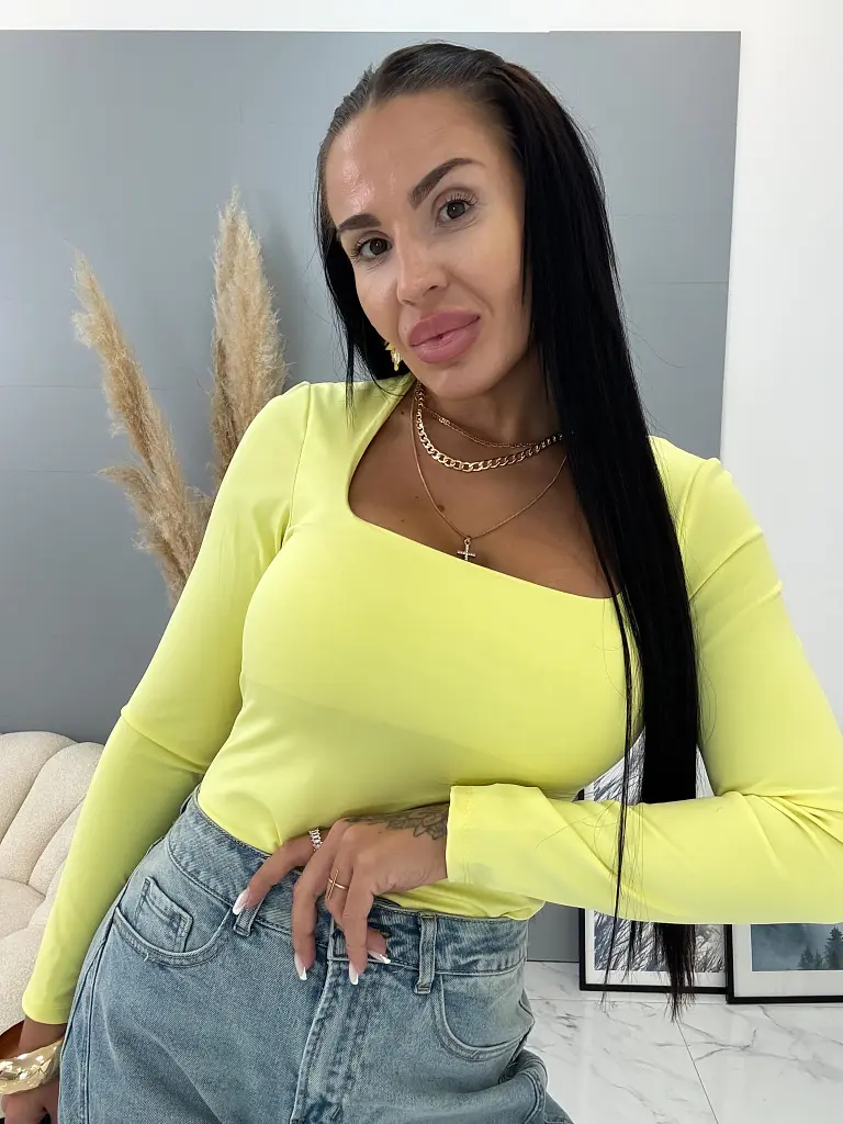 Elasztikus basic body YVETTE