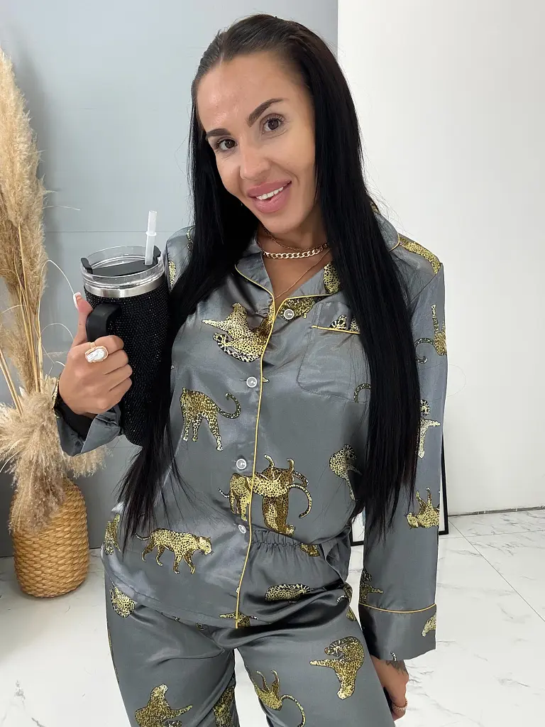 Mintás szatén pizsama SAFARI - next