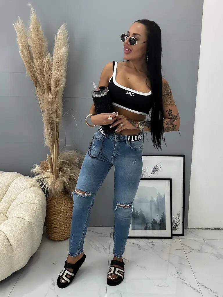 Szaggatott fashion farmer lánccal - next