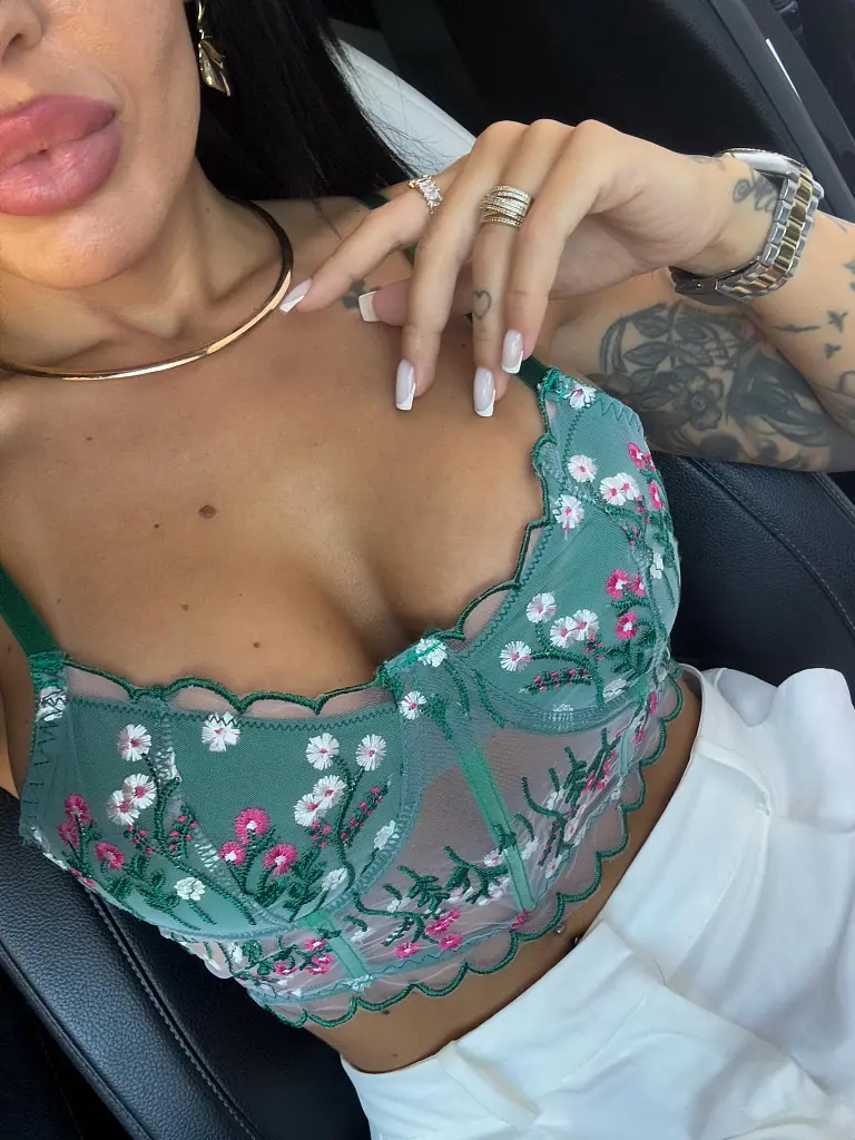 Hímzett bralette top DORINTA - next