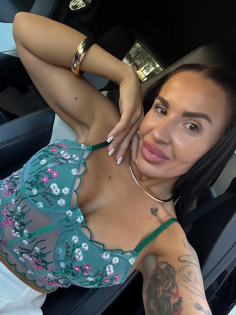 Hímzett bralette top DORINTA