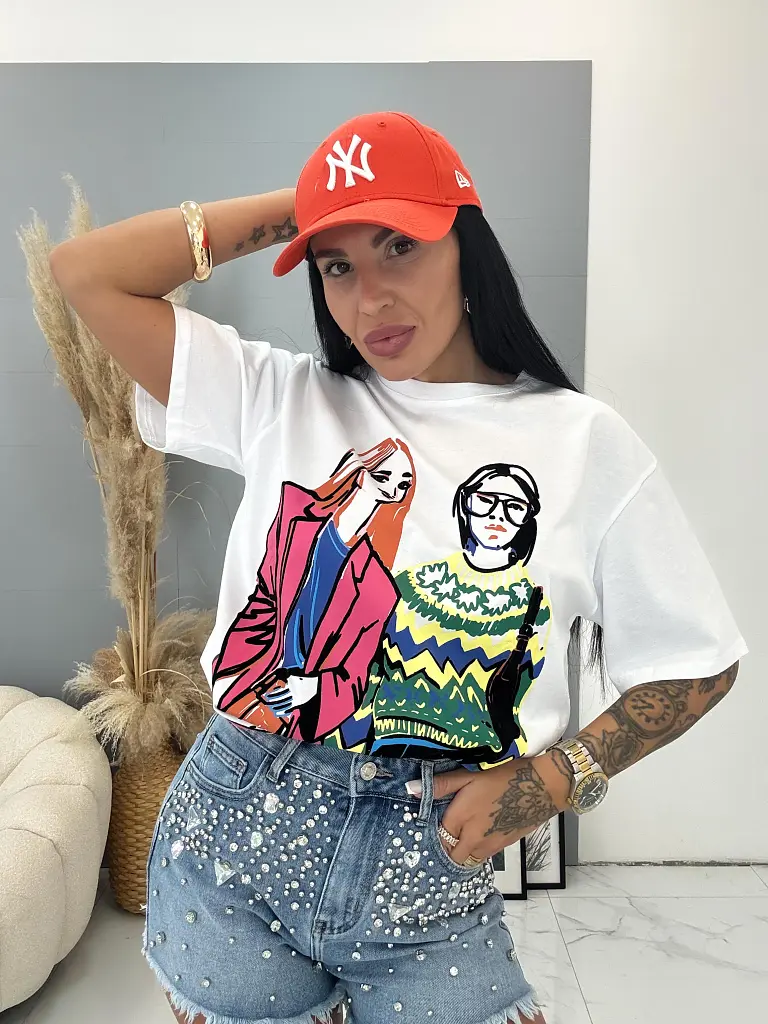 Fehér felső 3D effekt alkalmazásával CASEY