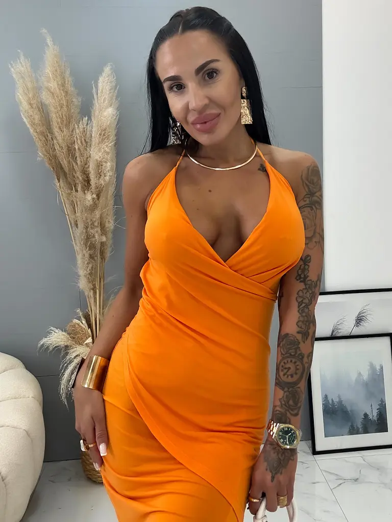 Nyakbakötős hátán nyitott ruha ALEENA