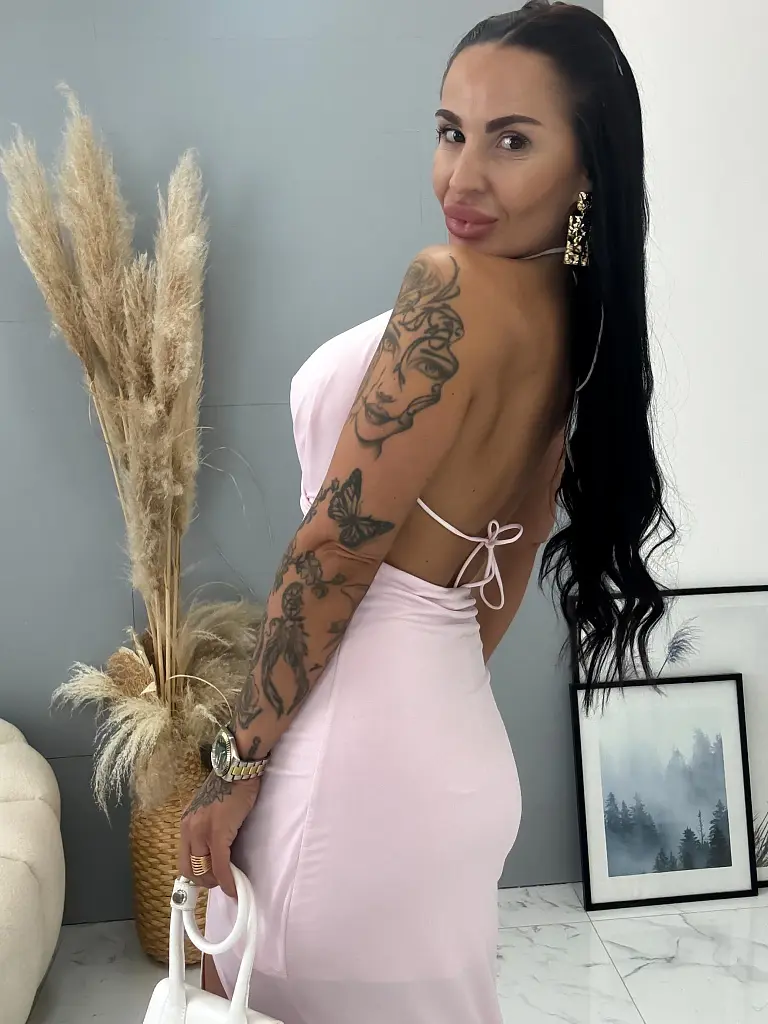 Nyakbakötős hátán nyitott ruha ALEENA - next