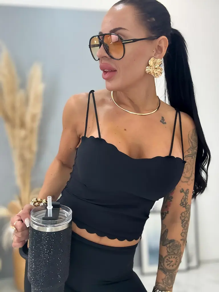 Bordázott anyagú top melltöméssel CAREN