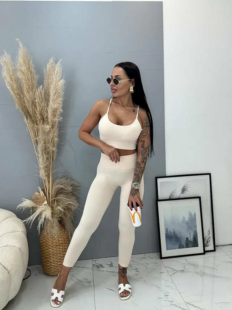 Elasztikus bézs leggings 