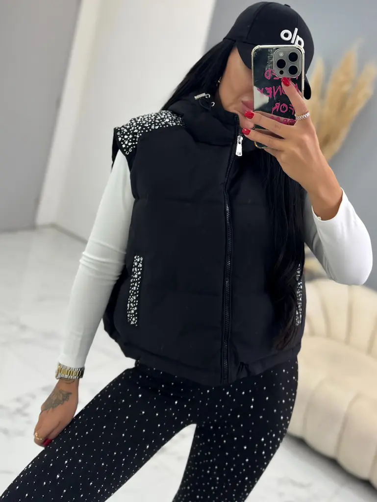 Kövecskékkel díszített kapucnis mellény ROSALIE - next