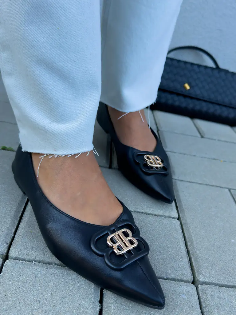 Balerina cipő dísszel ADIRE - next