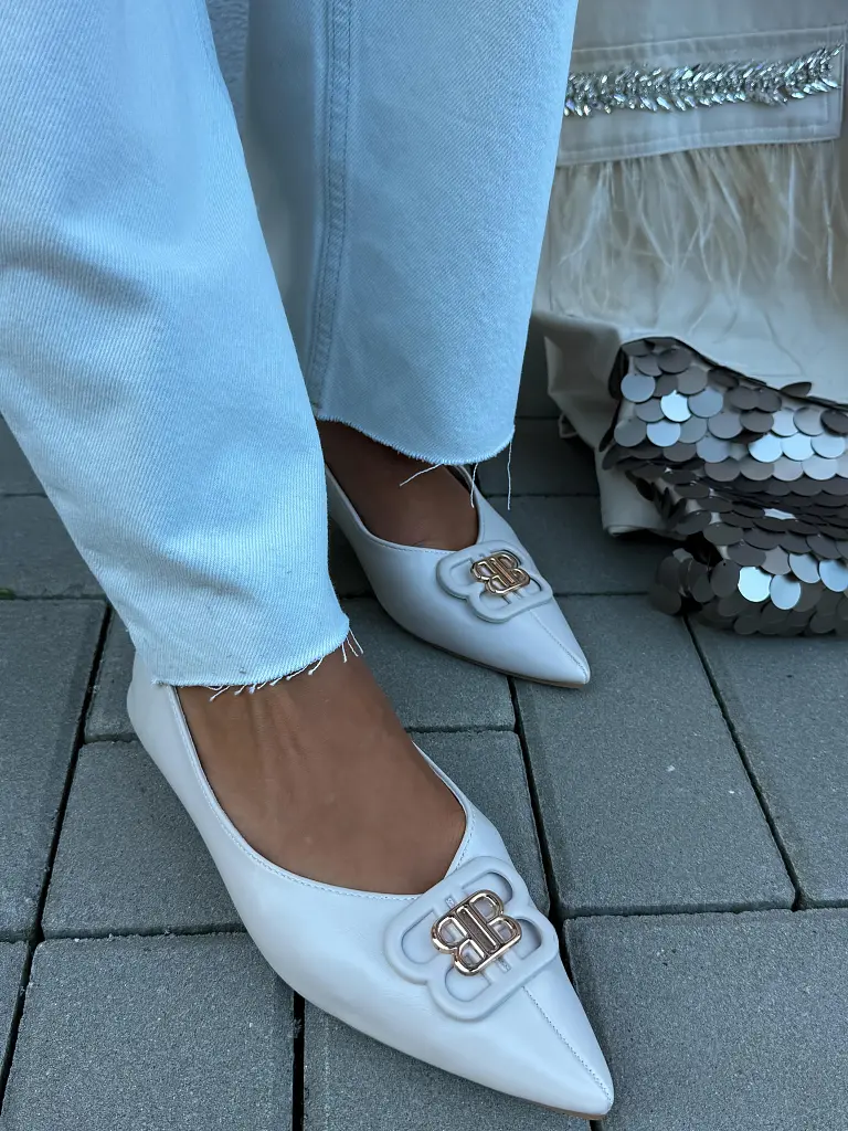 Balerina cipő dísszel ADIRE - next