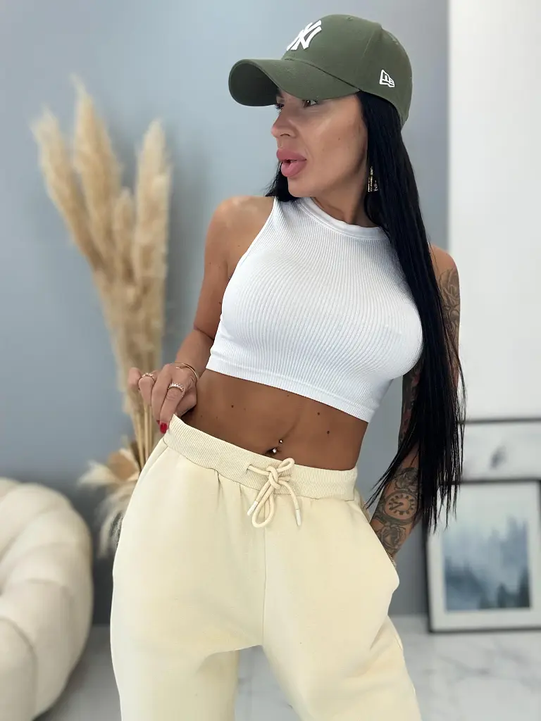 Gumis derekú bélelt sportos mackónadrág ILARA - next