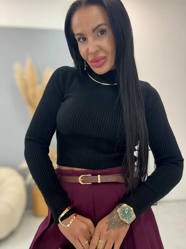 Bordázott anyagú crop pulóver KATRYN - next