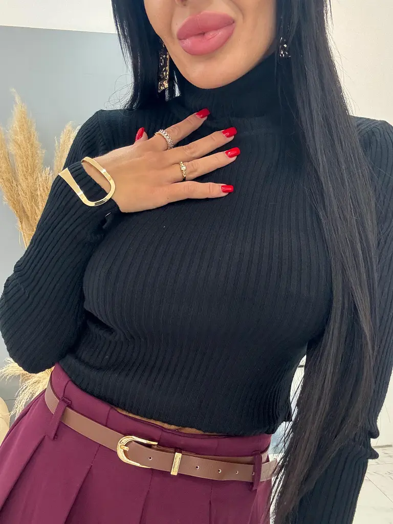 Bordázott anyagú garbós crop pulóver KEREN - next