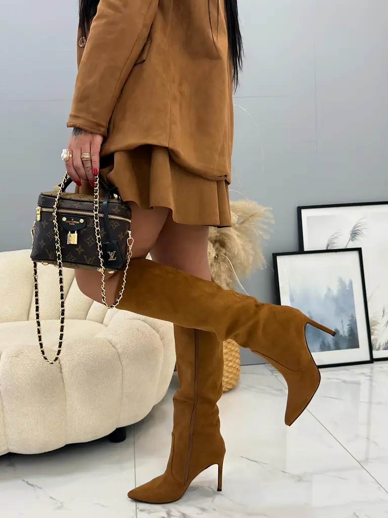 Velúr magasszárú csizma CHRISTA - next