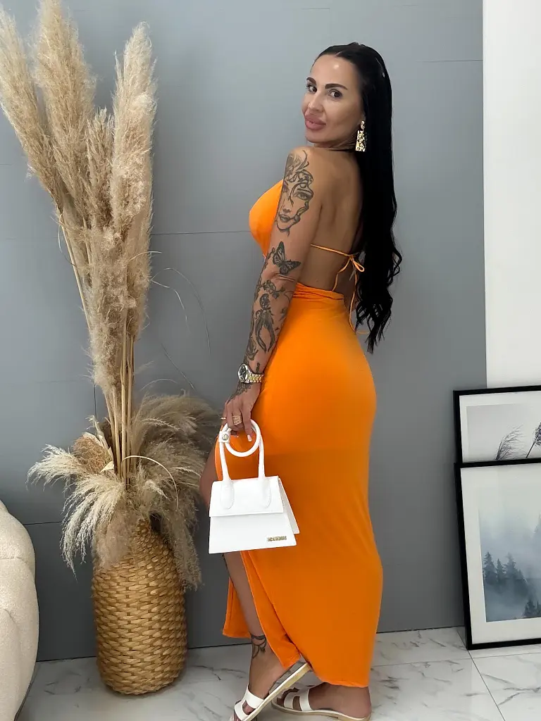 Nyakbakötős hátán nyitott ruha ALEENA - next