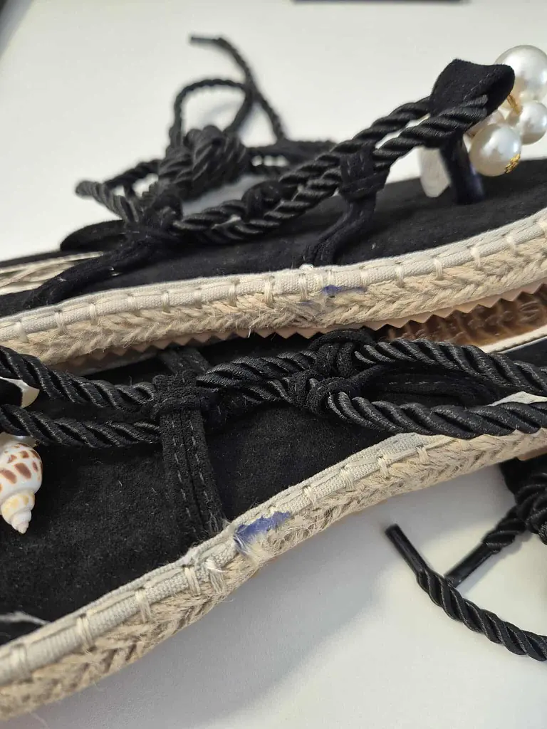 Felkötős szandál MINDYNA - next