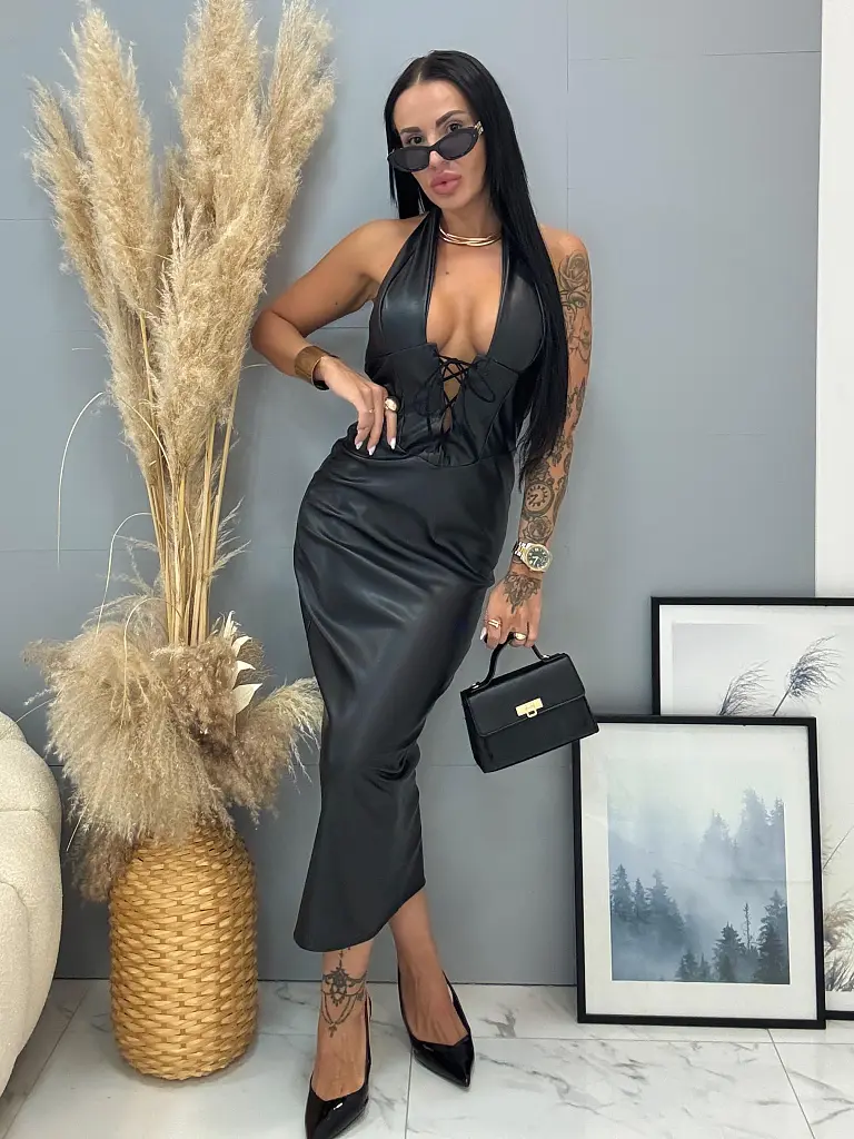 Műbőr nyakbakötős hosszú ruha BRIENA