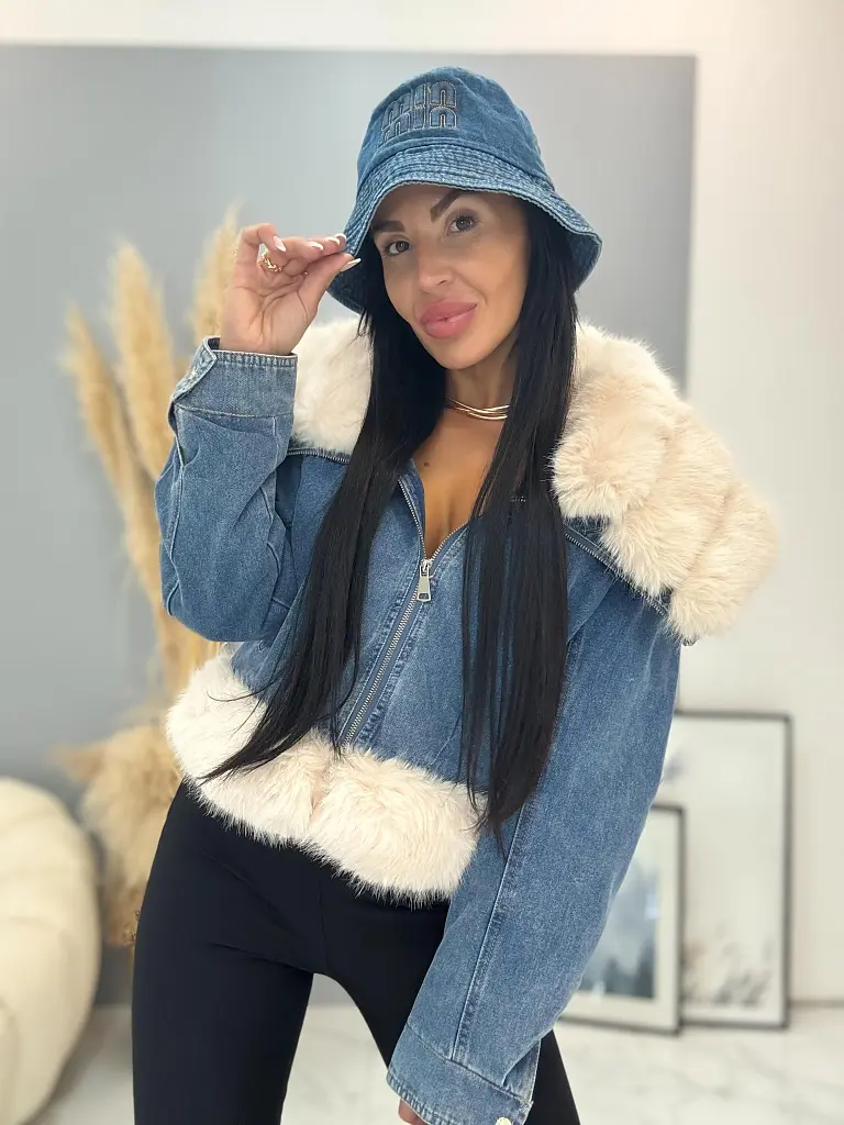 Bélelt farmerdzseki CLARA