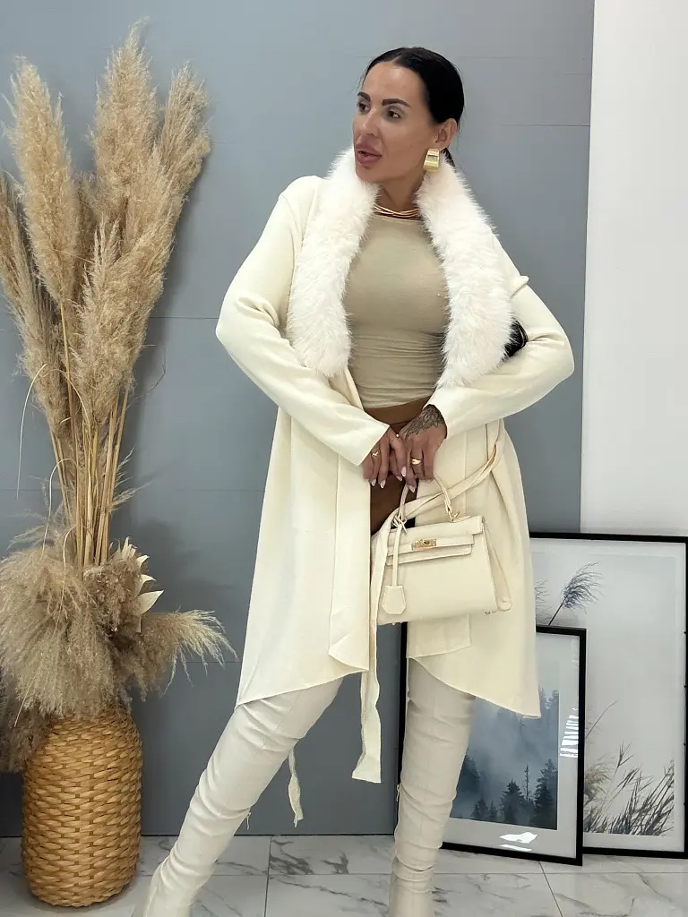 Bézs kardigán szőrmével és övvel FAYE - next