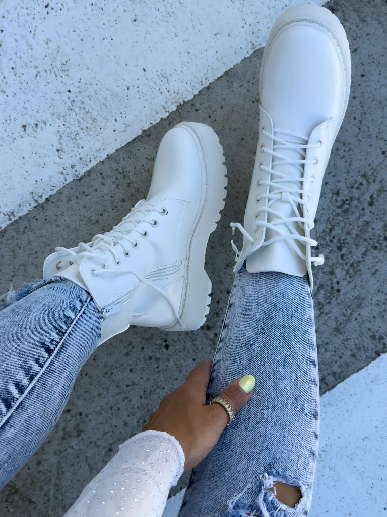 Női magasszárú cipő WILA - next