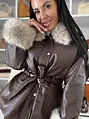 Műbőr kabát szőrmével és övvelJASMINE