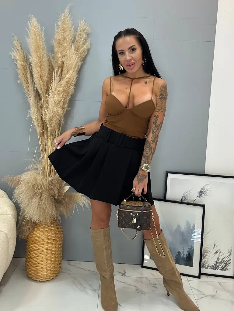 Szoknyanadrág övvel LYLEA - next