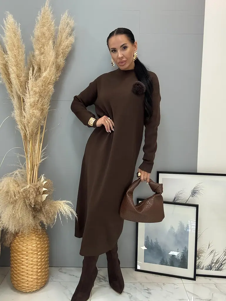 Hosszú kötött ruha díszítéssel ANEKA