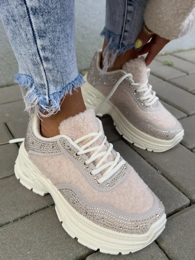 Kövekkel díszített platformos teddy sportcipő MARGOT