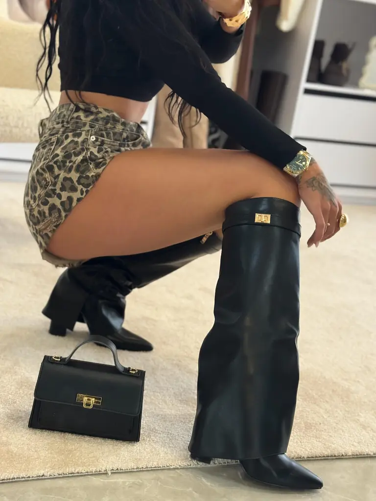 Extravagáns hosszú csizma LYANNA