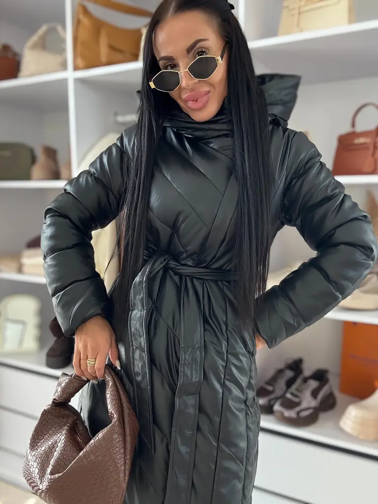 Hosszú műbőr kapucnis kabát övvel JAMEA - next