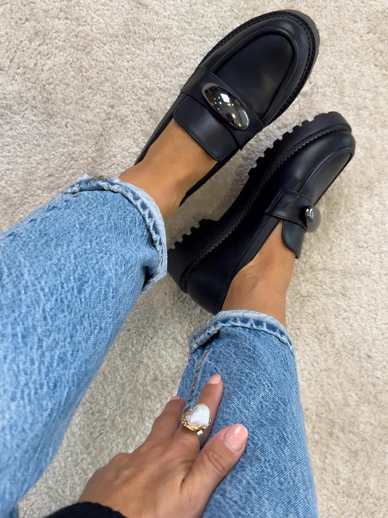 Fekete mokaszín SELIRA