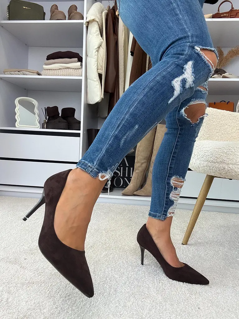 Velúr barna magassarkú BERNISS