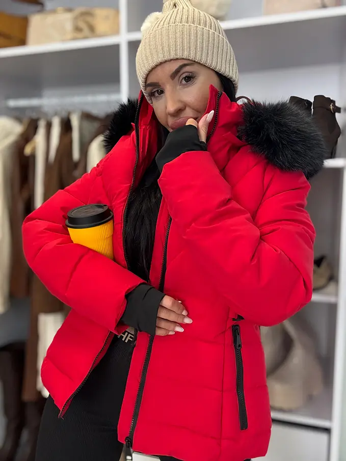 Szőrmés kapucnis kabát övvel MILLIE