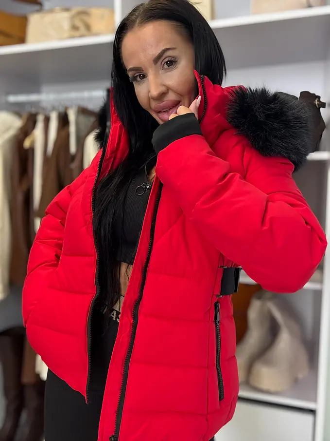 Szőrmés kapucnis kabát övvel MILLIE