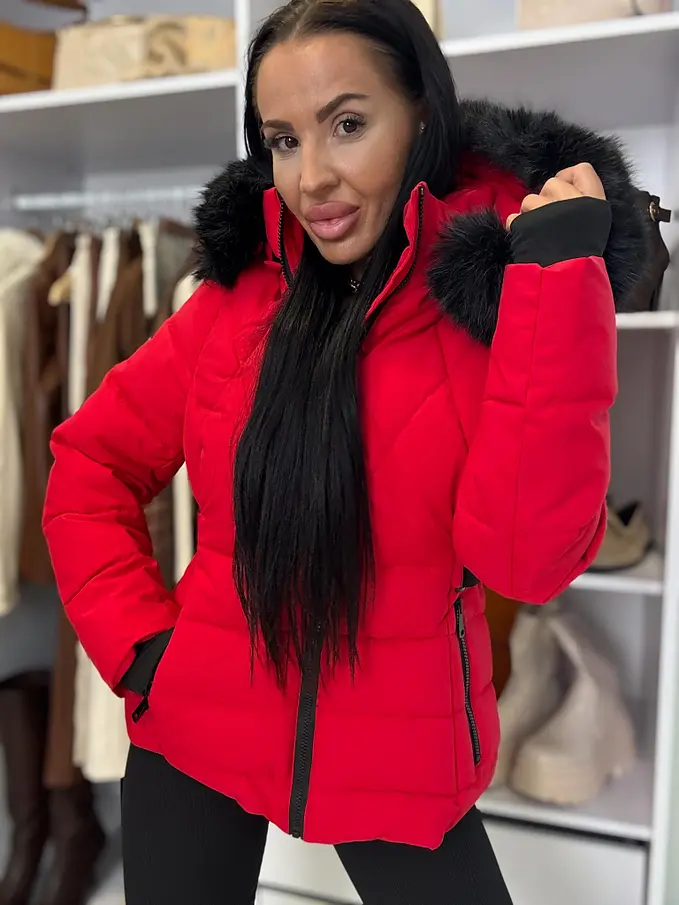 Szőrmés kapucnis kabát övvel MILLIE