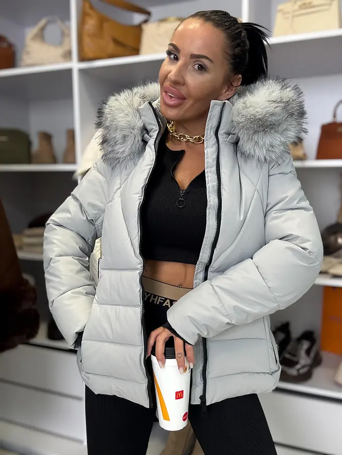 Szőrmés kapucnis kabát övvel MILLIE