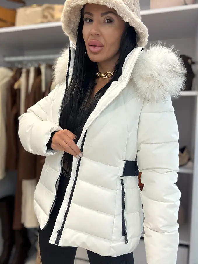 Szőrmés kapucnis kabát övvel MILLIE