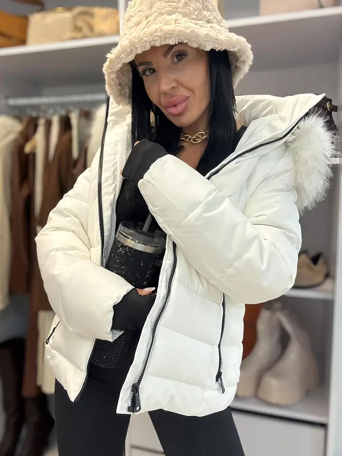 Szőrmés kapucnis kabát övvel MILLIE