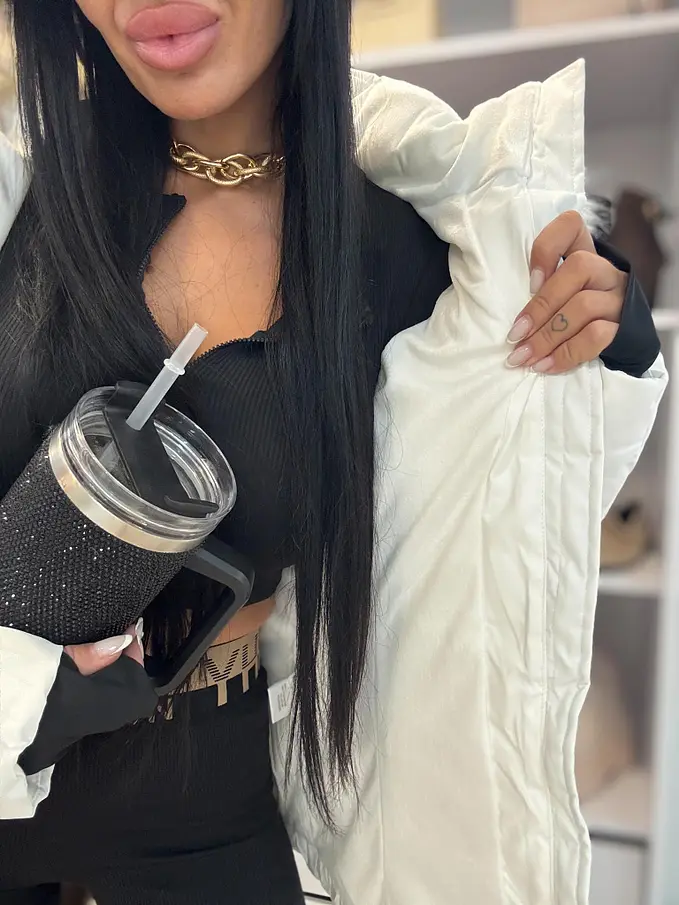 Szőrmés kapucnis kabát övvel MILLIE